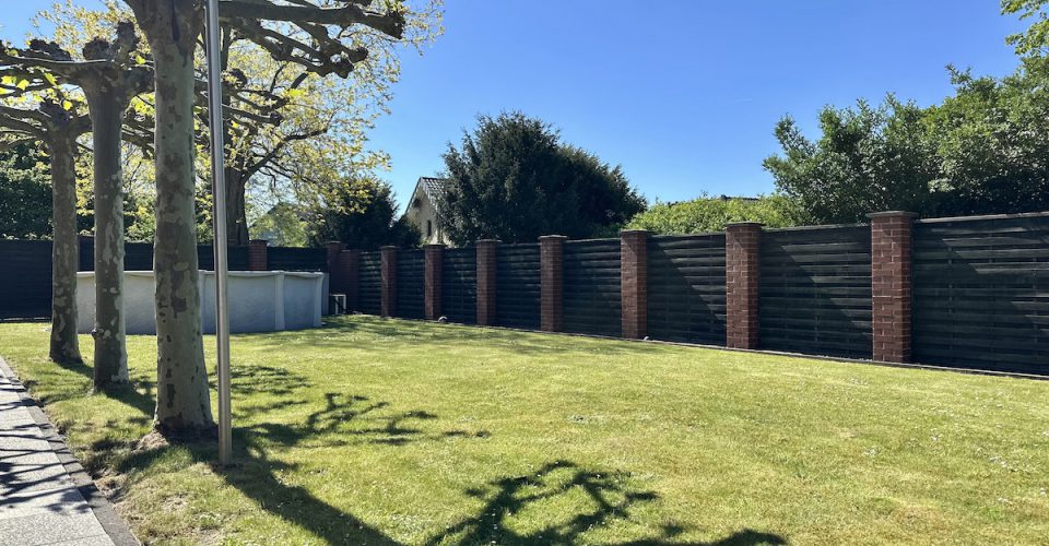 Garten mit Pool