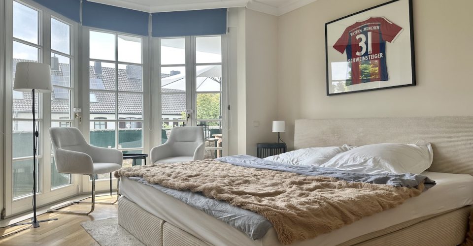 Schlafzimmer 1