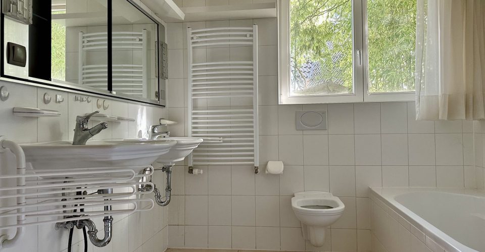 Badezimmer EG